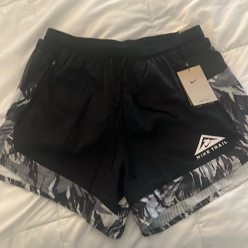 Nike Trail 5” Standard Fit Shorts